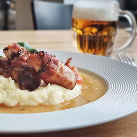 Lipa מלון ליפובה לאזנה